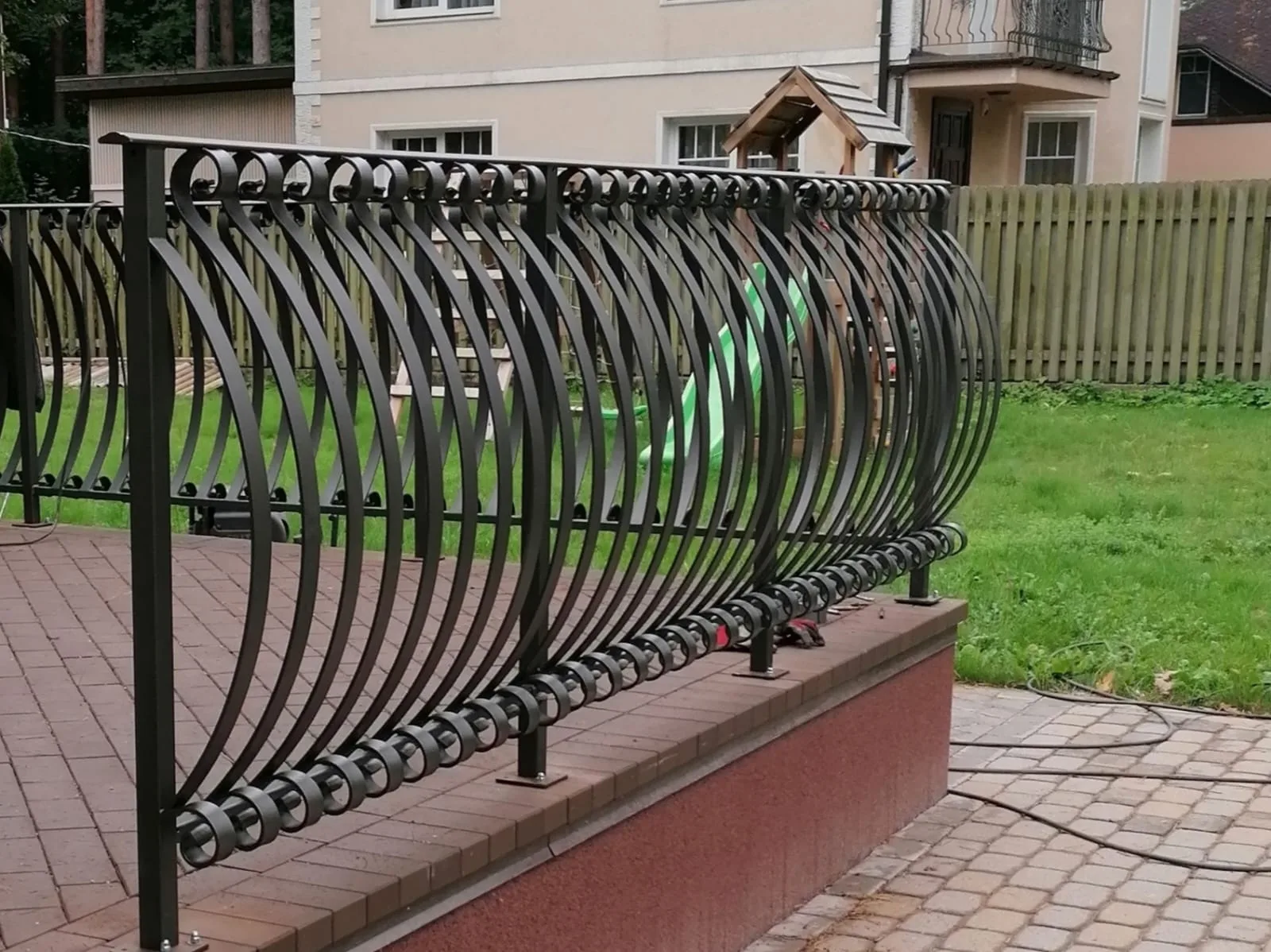 Trepju Un Balkonu Margas 13