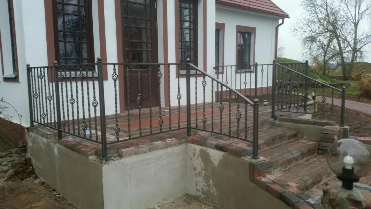 Trepju Un Balkonu Margas 40