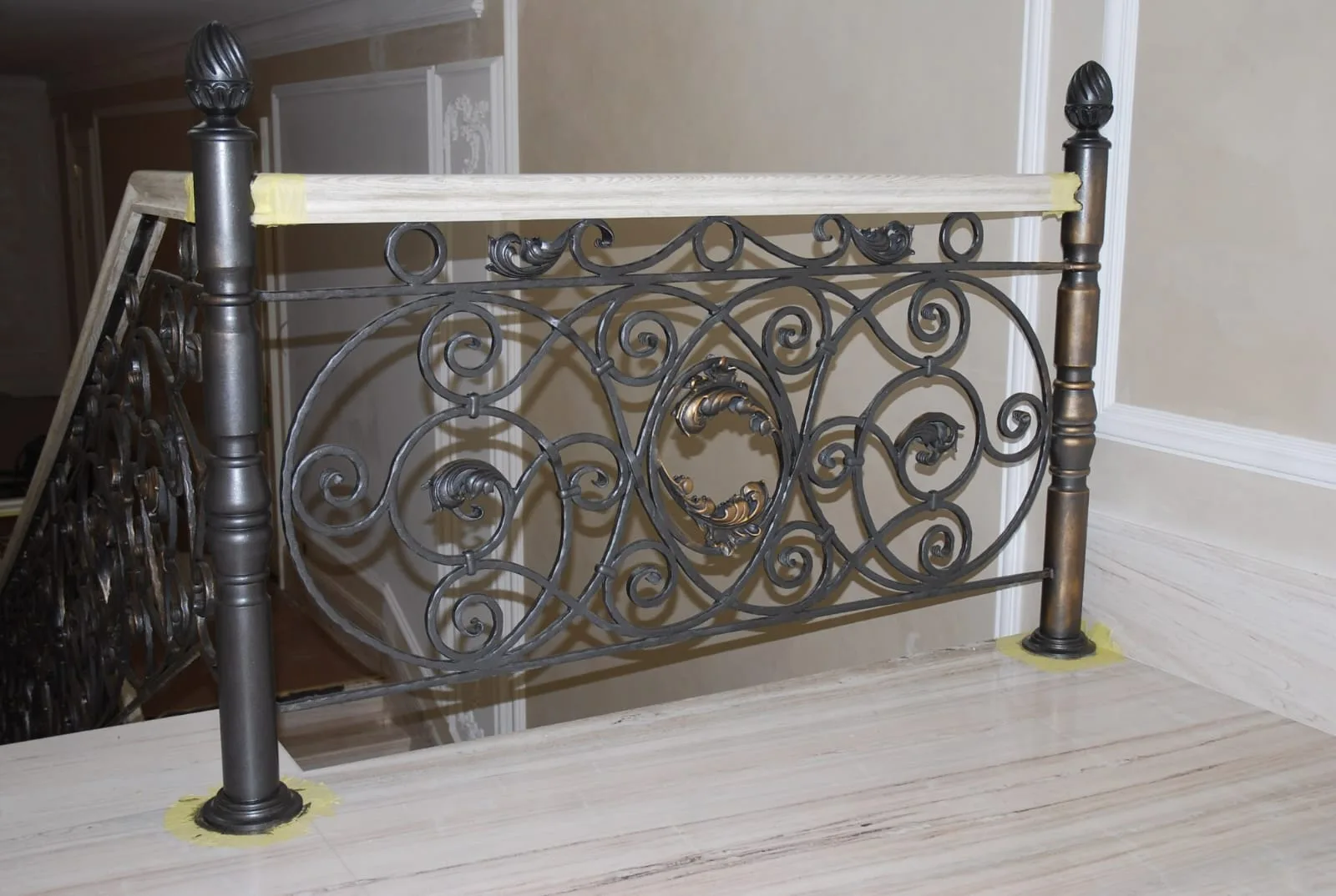 Trepju Un Balkonu Margas 42